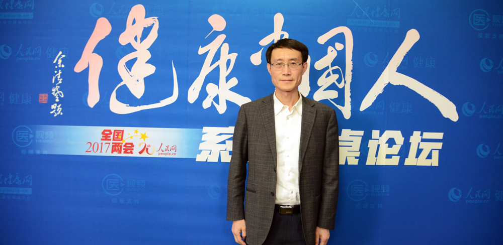 中国医药保健品进出口商会副会长许  铭